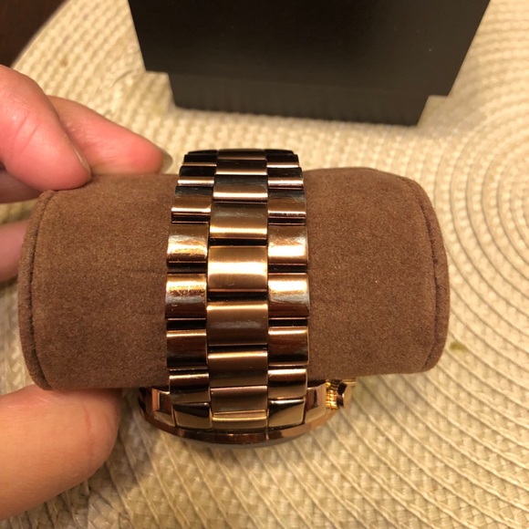 Michael Kors Rose Gold Watch main image 5